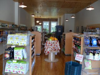 Glade Spring Town Square Organic Food Store
