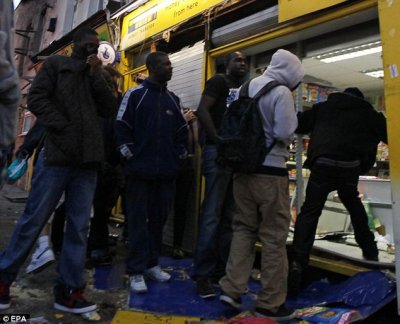 Black Looters in London